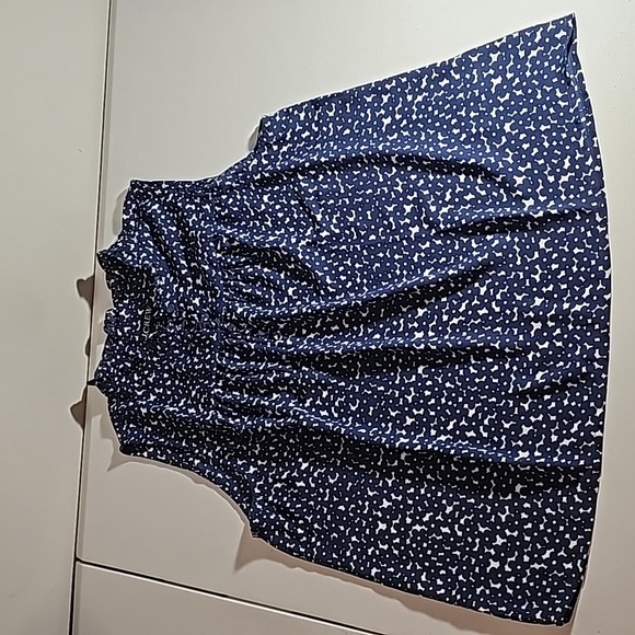 J.Crew Sleeveless button-front ruffleneck popover in navy floral Size M NWOT - Picture 4 of 16